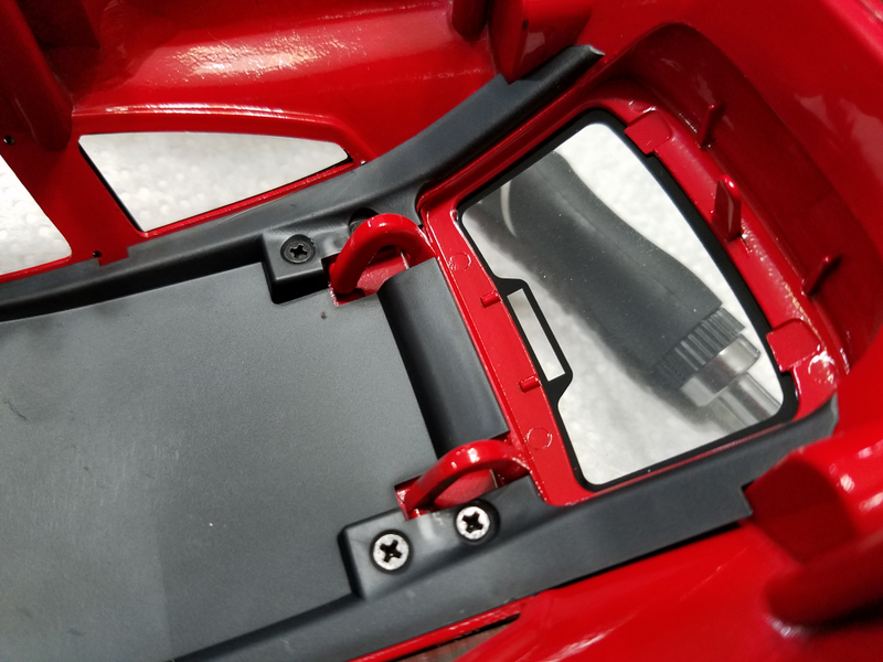 Illustration for article titled Who took the cookie from the Hot Wheels 1:18 Ferrari FF?